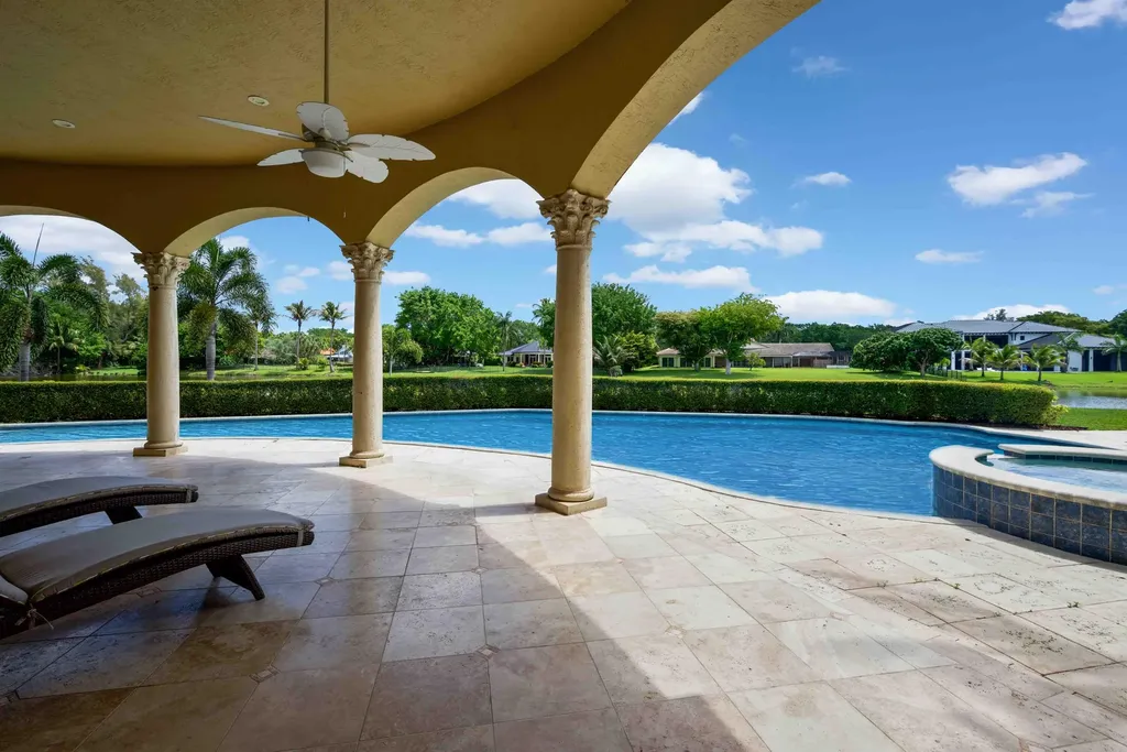 18118 Daybreak Drive Boca Raton FL 33496