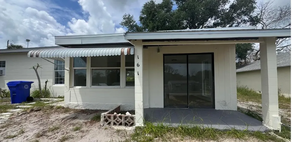 161 SW 6th Court Court SW Vero Beach FL 32962