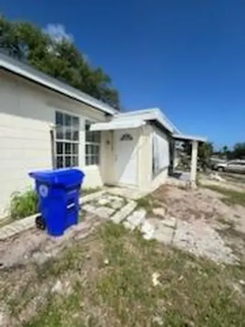 161 SW 6th Court Court SW Vero Beach FL 32962