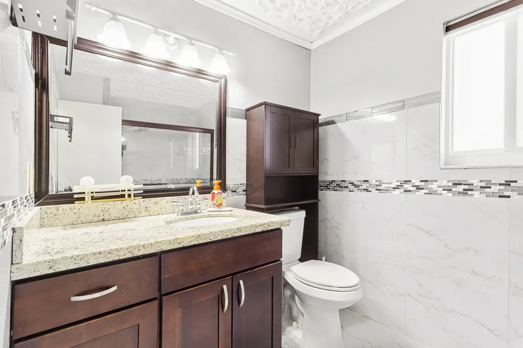 4040 NE 6th Avenue Deerfield Beach FL 33064