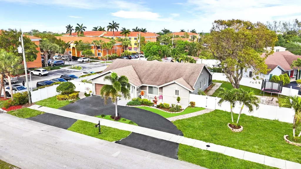 4040 NE 6th Avenue Deerfield Beach FL 33064