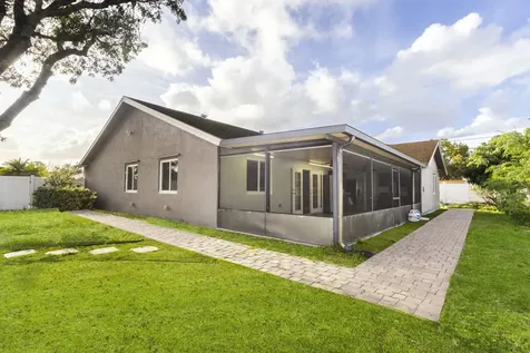 4040 NE 6th Avenue Deerfield Beach FL 33064