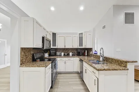 4040 NE 6th Avenue Deerfield Beach FL 33064
