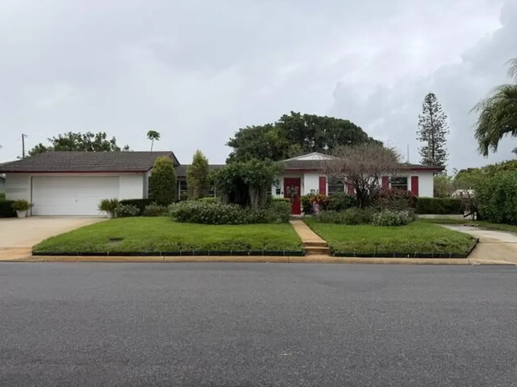 1556 W 35th Street Riviera Beach FL 33404