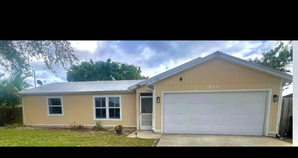 850 SW Durham Terrace Port St Lucie FL 34953