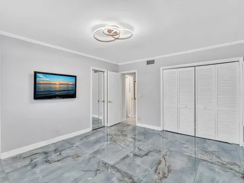 2000 Diana Drive Hallandale Beach FL 33009