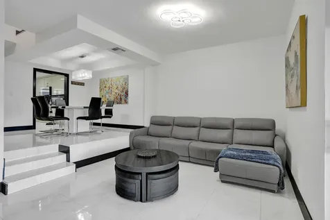 8992 Palm Tree Lane Pembroke Pines FL 33024