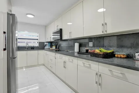 8992 Palm Tree Lane Pembroke Pines FL 33024