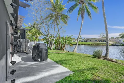 8992 Palm Tree Lane Pembroke Pines FL 33024