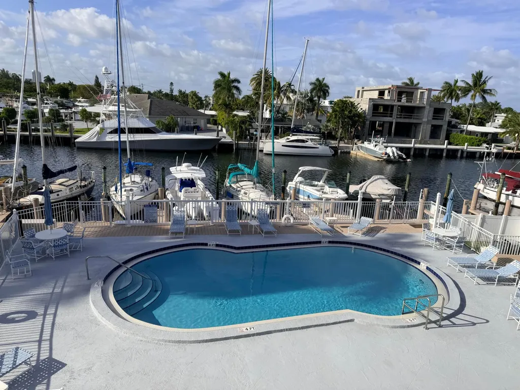1475 SE 15th Street Fort Lauderdale FL 33316