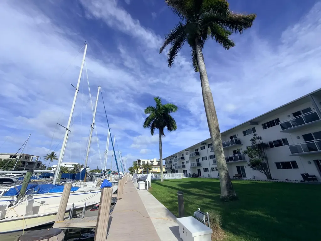 1475 SE 15th Street Fort Lauderdale FL 33316