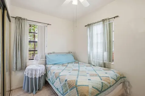 131 Ficus Tree Drive Lantana FL 33462