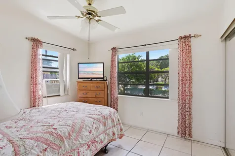 131 Ficus Tree Drive Lantana FL 33462