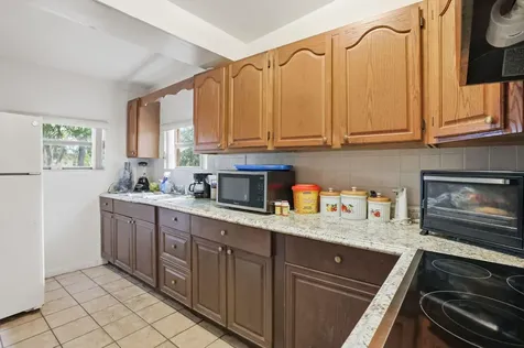 131 Ficus Tree Drive Lantana FL 33462