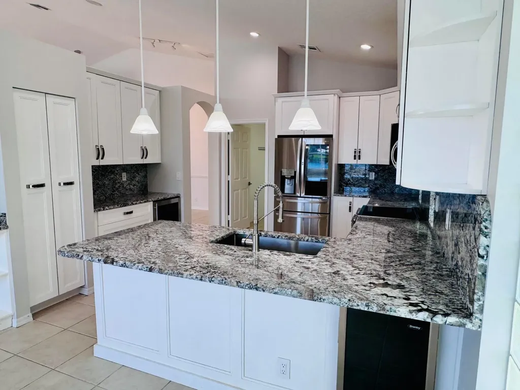 9360 Cove Point Circle Boynton Beach FL 33472