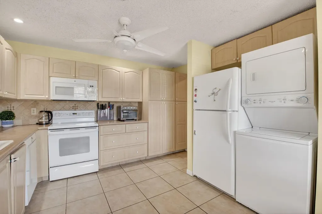 1600 NW 18th Avenue Delray Beach FL 33445