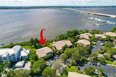 218 NE Edgewater Drive Hutchinson Island FL 34996