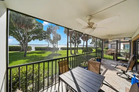 218 NE Edgewater Drive Hutchinson Island FL 34996