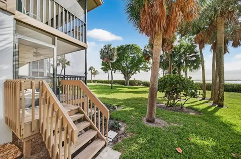 218 NE Edgewater Drive Hutchinson Island FL 34996