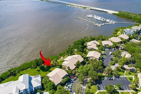 218 NE Edgewater Drive Hutchinson Island FL 34996