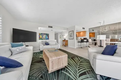 218 NE Edgewater Drive Hutchinson Island FL 34996