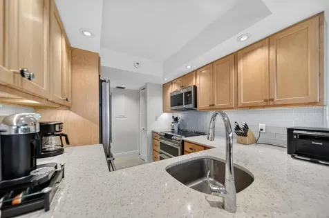 218 NE Edgewater Drive Hutchinson Island FL 34996