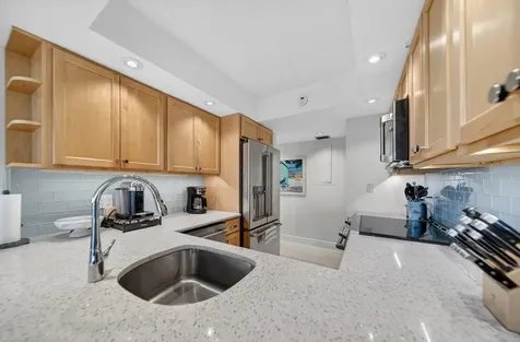 218 NE Edgewater Drive Hutchinson Island FL 34996