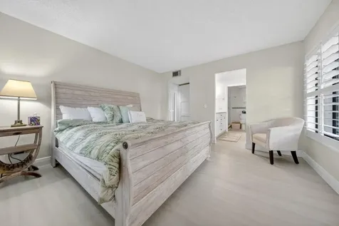 218 NE Edgewater Drive Hutchinson Island FL 34996