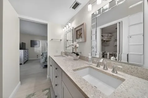218 NE Edgewater Drive Hutchinson Island FL 34996
