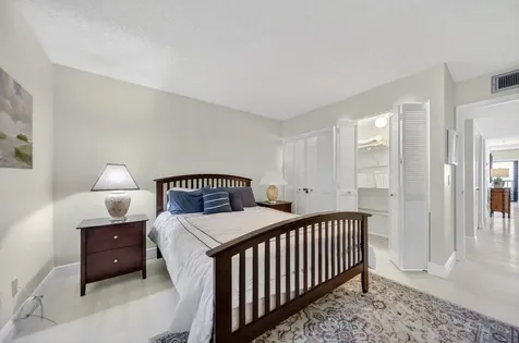 218 NE Edgewater Drive Hutchinson Island FL 34996