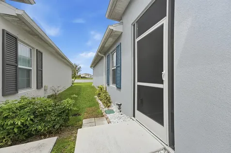 812 Persimmon Place Fort Pierce FL 34981