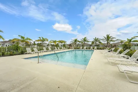 812 Persimmon Place Fort Pierce FL 34981