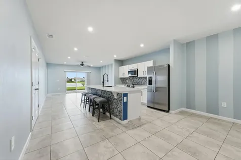 812 Persimmon Place Fort Pierce FL 34981
