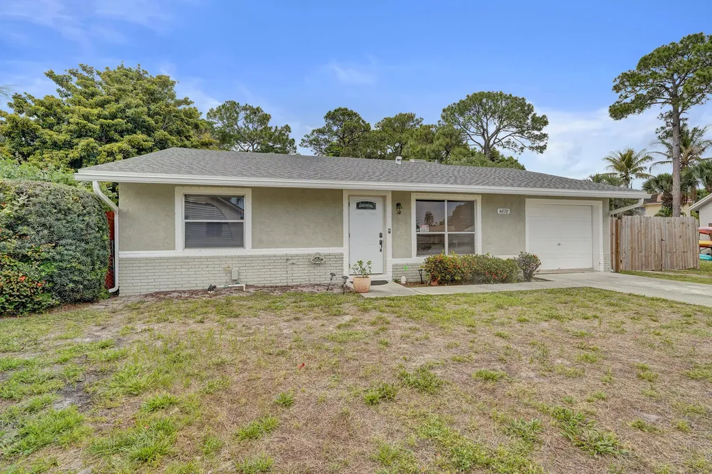 4878 Spartacus Drive Lake Worth FL 33463