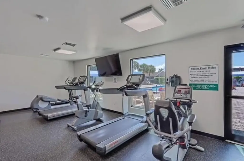 5160 Las Verdes Circle Delray Beach FL 33484
