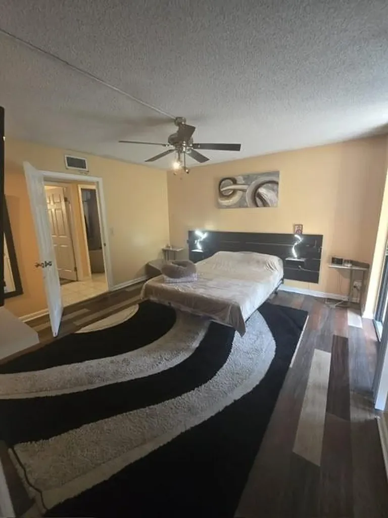 5160 Las Verdes Circle Delray Beach FL 33484