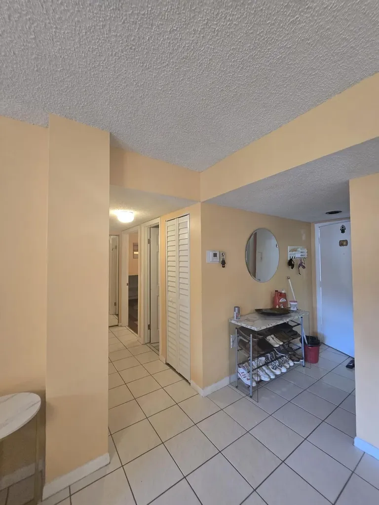 5160 Las Verdes Circle Delray Beach FL 33484