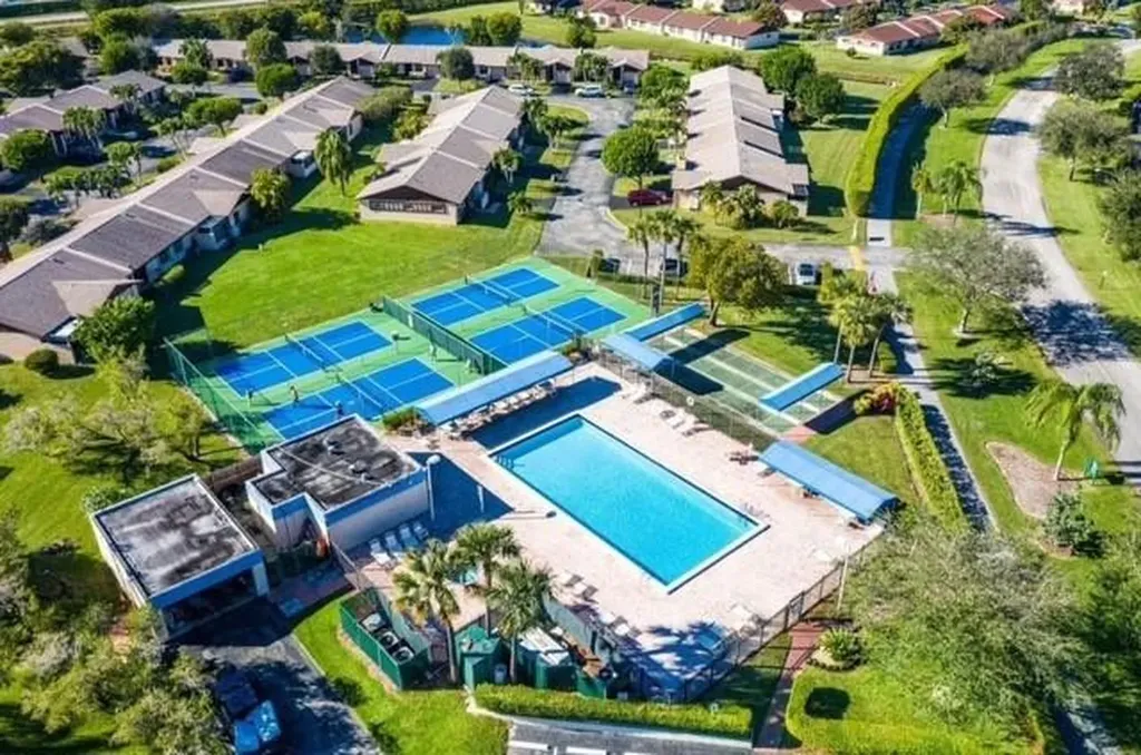 5160 Las Verdes Circle Delray Beach FL 33484