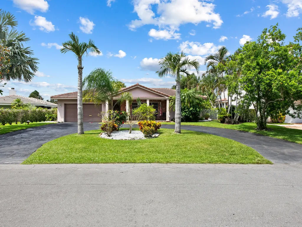 2881 NE 22nd Court Pompano Beach FL 33062