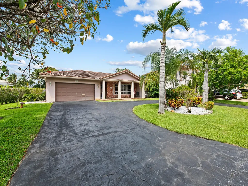 2881 NE 22nd Court Pompano Beach FL 33062
