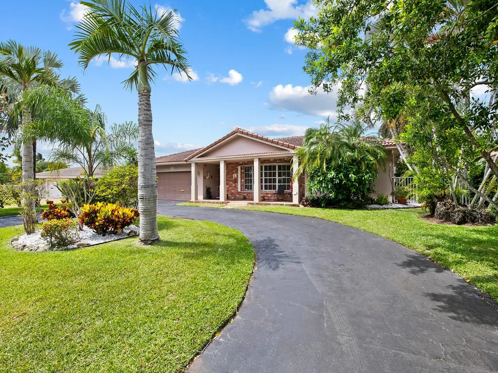 2881 NE 22nd Court Pompano Beach FL 33062