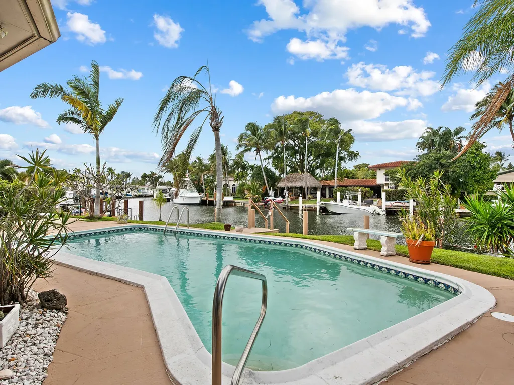 2881 NE 22nd Court Pompano Beach FL 33062
