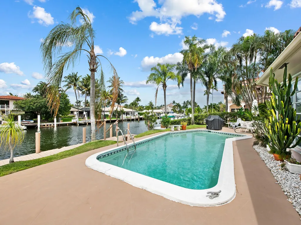 2881 NE 22nd Court Pompano Beach FL 33062