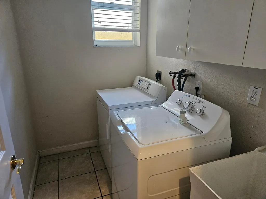 5842 NW 123rd Avenue Coral Springs FL 33076
