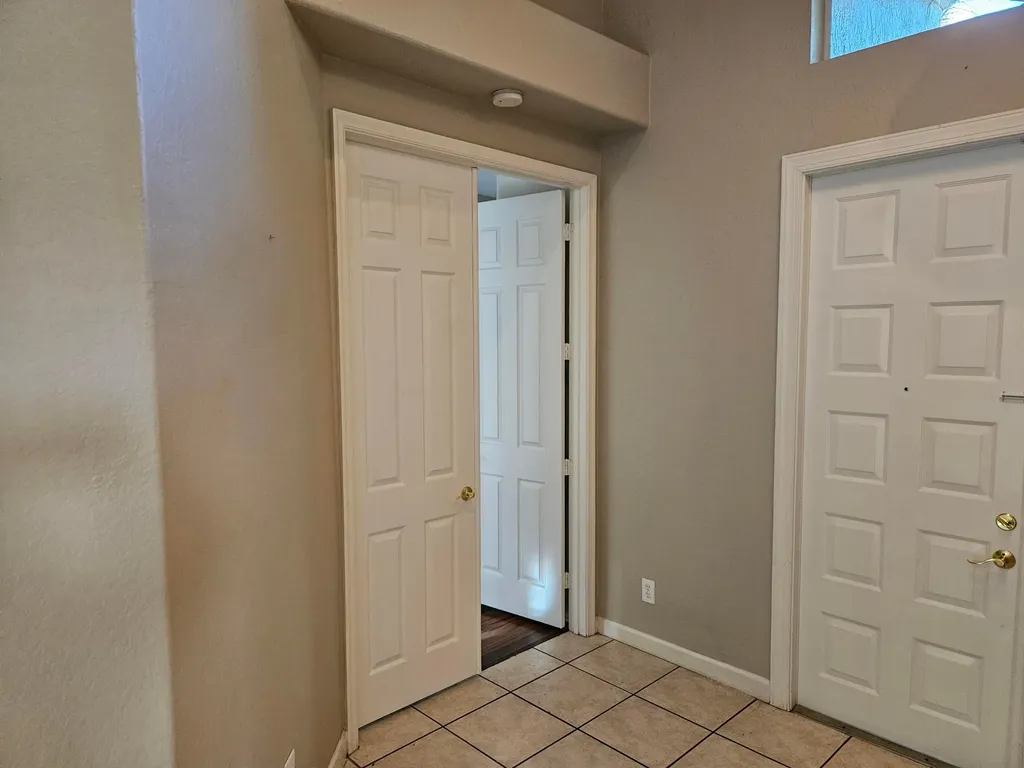 5842 NW 123rd Avenue Coral Springs FL 33076