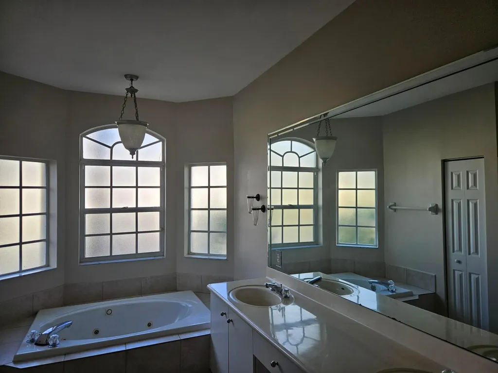 5842 NW 123rd Avenue Coral Springs FL 33076