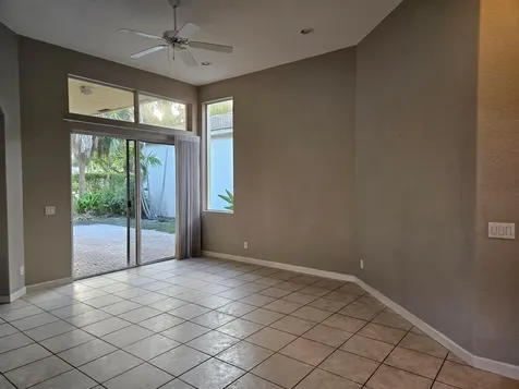 5842 NW 123rd Avenue Coral Springs FL 33076