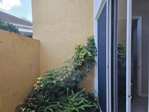 5842 NW 123rd Avenue Coral Springs FL 33076