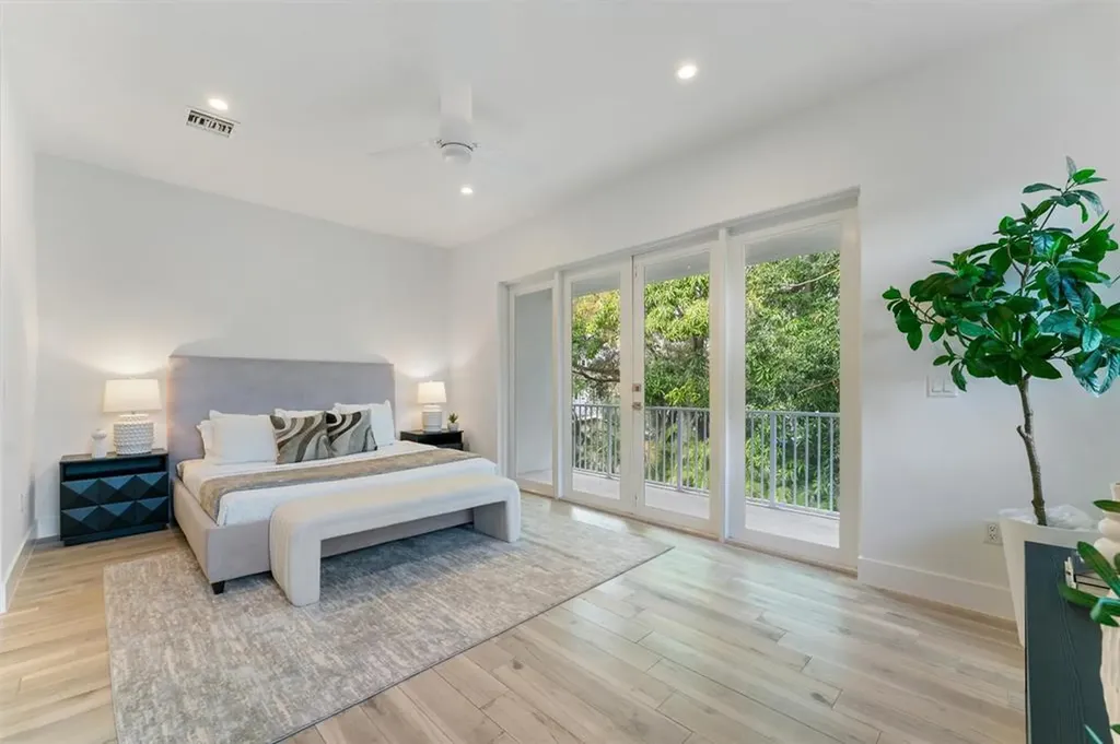 1121 SW 2nd Court Fort Lauderdale FL 33312