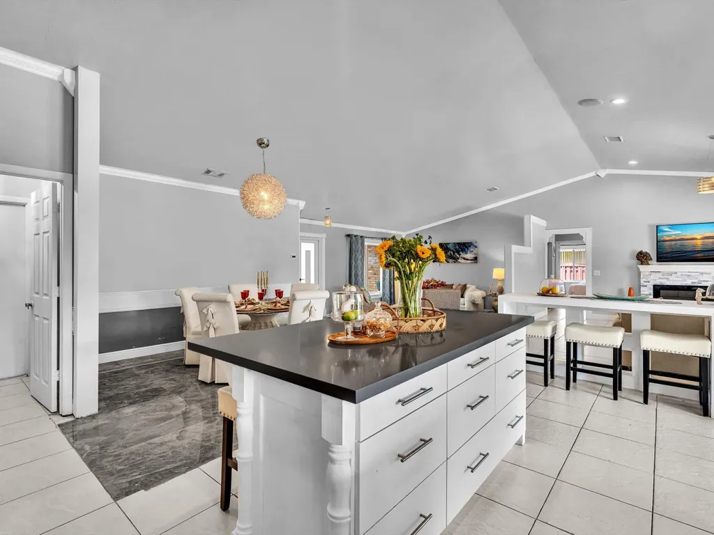5165 NW 99th Way Coral Springs FL 33076